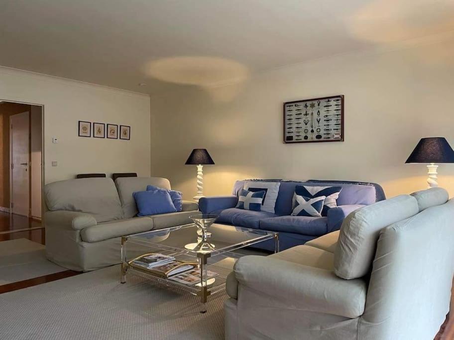 Mooi Met Zijdelings Zeezicht, Op 100 Meter Apartment *